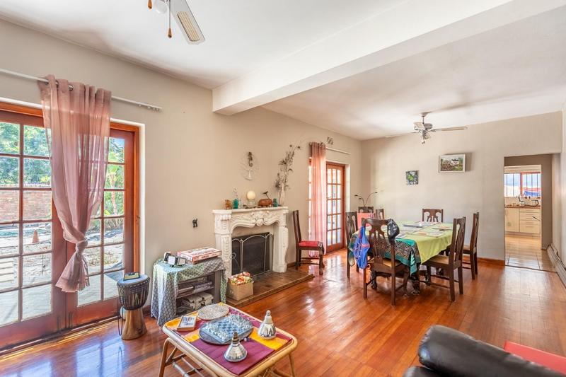 8 Bedroom Property for Sale in Pinelands Western Cape